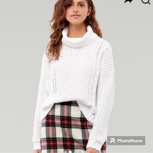 Hollister Chenile Cable Knit Sweater